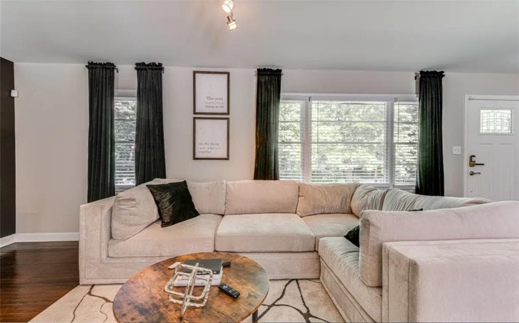 3 bedroom, 2 bathroom, 1,404 sq ft single family residence for rent at 3305 Flowers Drive, College Park, GA 30337 for $2,000 a month — photo 9