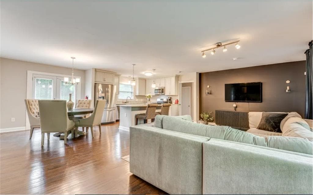 3 bedroom, 2 bathroom, 1,404 sq ft single family residence for rent at 3305 Flowers Drive, College Park, GA 30337 for $2,000 a month — photo 10