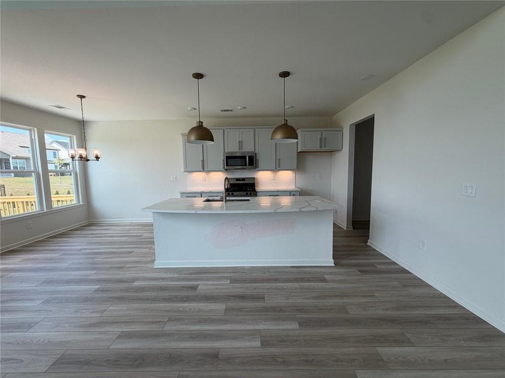 4 bedroom, 3 bathroom, 3,308 sq ft single family residence for sale at 102 Hidden Fields Way, Hoschton, GA 30548 — photo 6