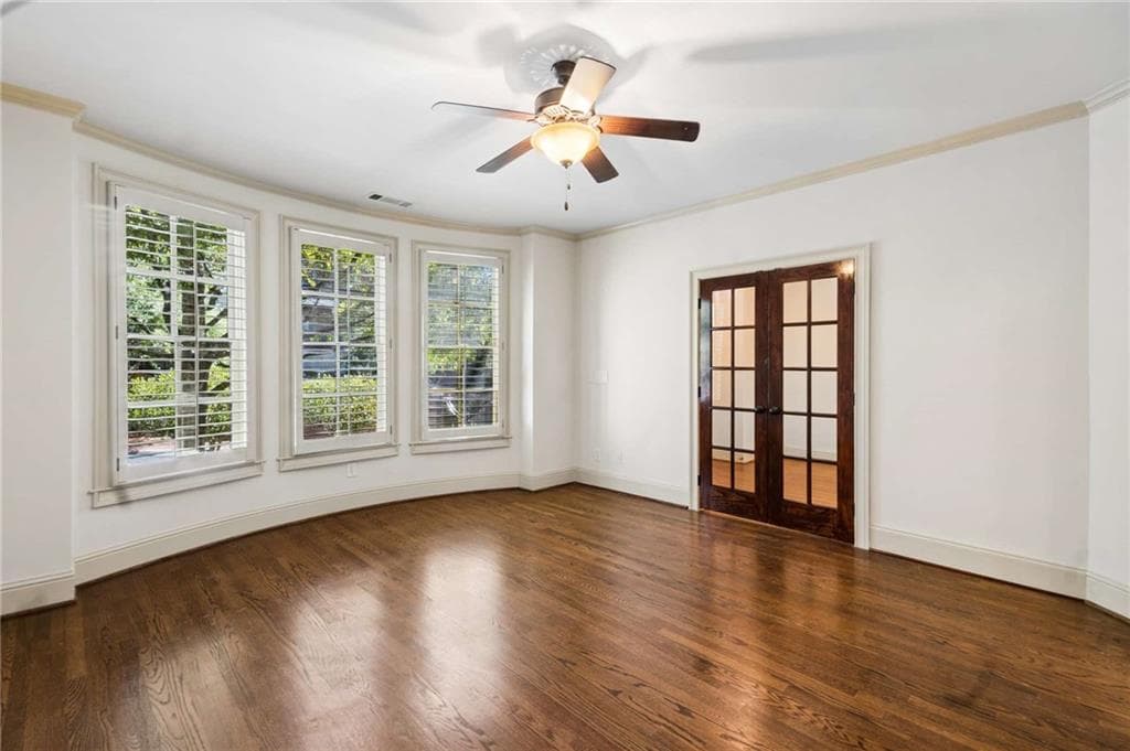 3 bedroom, 5 bathroom, 3,042 sq ft townhouse for sale at 3611 E Paces Way, Atlanta, GA 30326 — photo 8