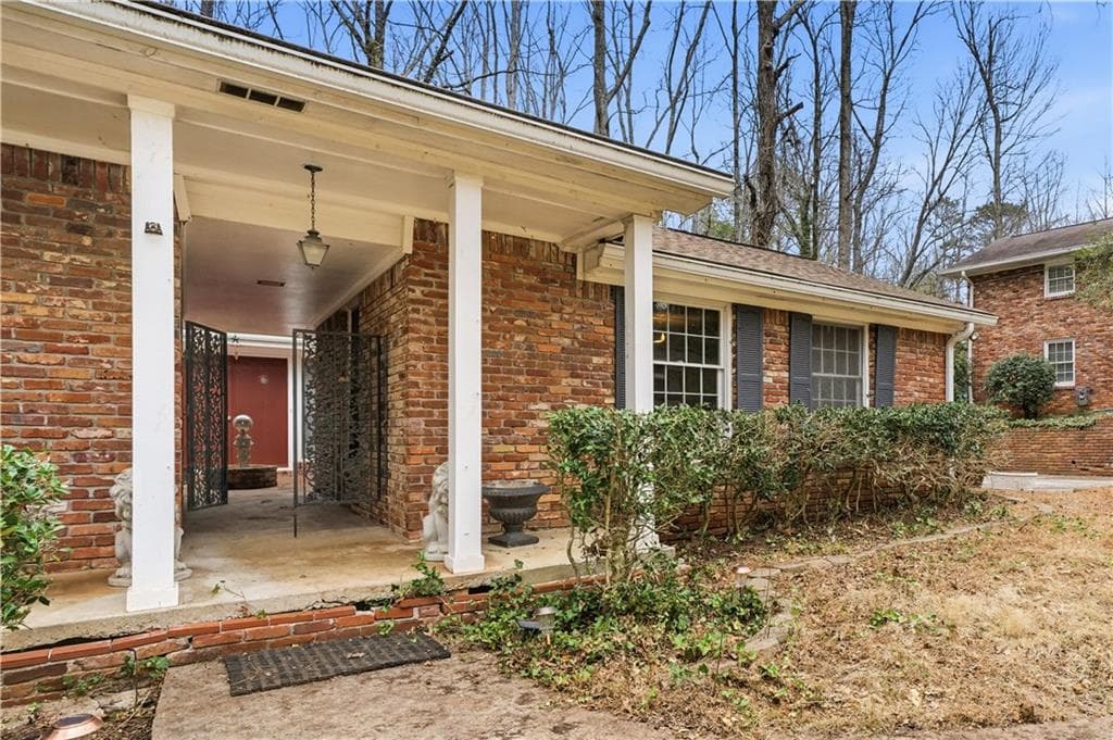 5 bedroom, 3 bathroom, 3,452 sq ft single family residence for sale at 2897 Branchwood Drive, Atlanta, GA 30344 — photo 4