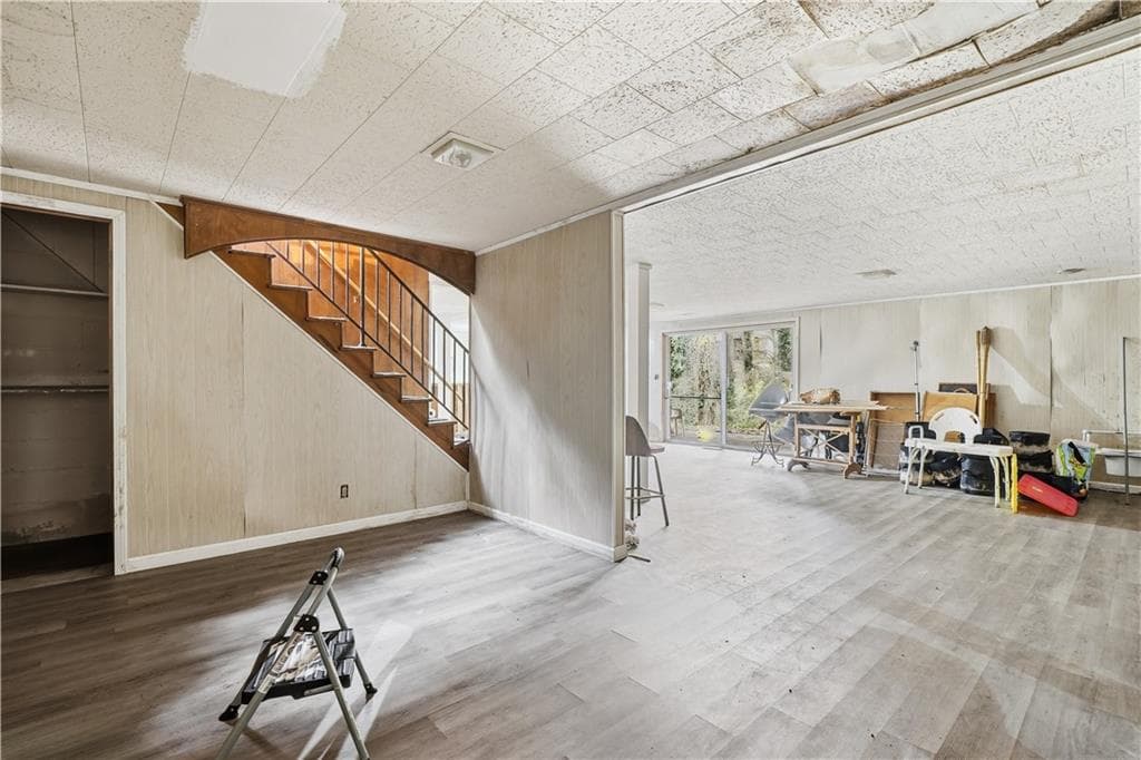 5 bedroom, 3 bathroom, 3,452 sq ft single family residence for sale at 2897 Branchwood Drive, Atlanta, GA 30344 — photo 9