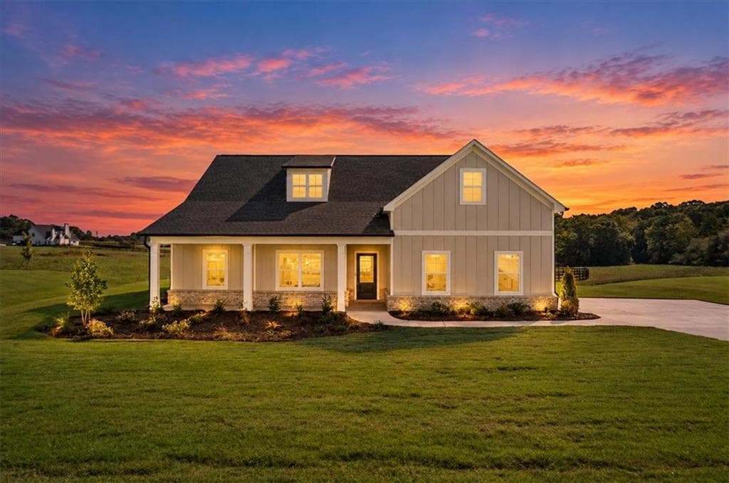 3 bedroom, 2 bathroom, 2,200 sq ft single family residence for sale at 5345 Noah Road, Cumming, GA 30041