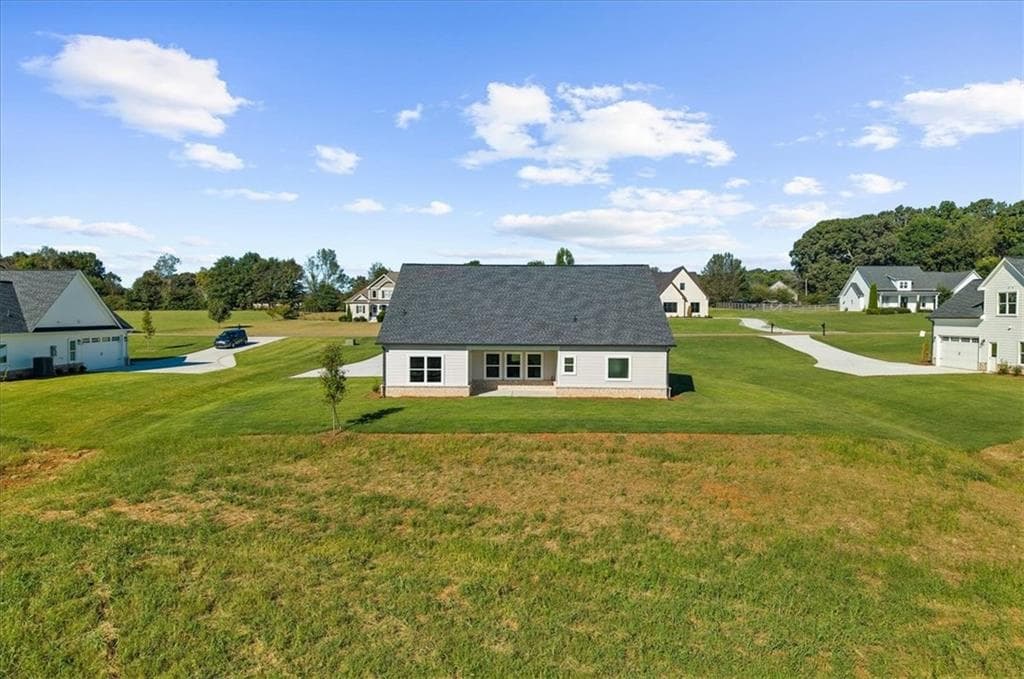 3 bedroom, 2 bathroom, 2,200 sq ft single family residence for sale at 5345 Noah Road, Cumming, GA 30041 — photo 3
