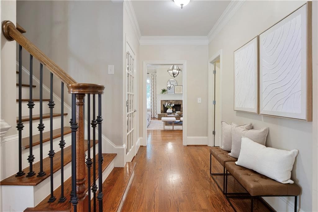 5 bedroom, 5 bathroom, 5,023 sq ft single family residence for sale at 4674 Lakeway Place, Alpharetta, GA 30005 — photo 7