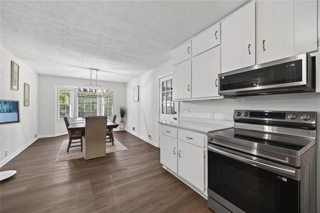 3 bedroom, 2 bathroom, 1,472 sq ft single family residence for sale at 3760 Sunny Hill Drive, Loganville, GA 30052 — photo 7