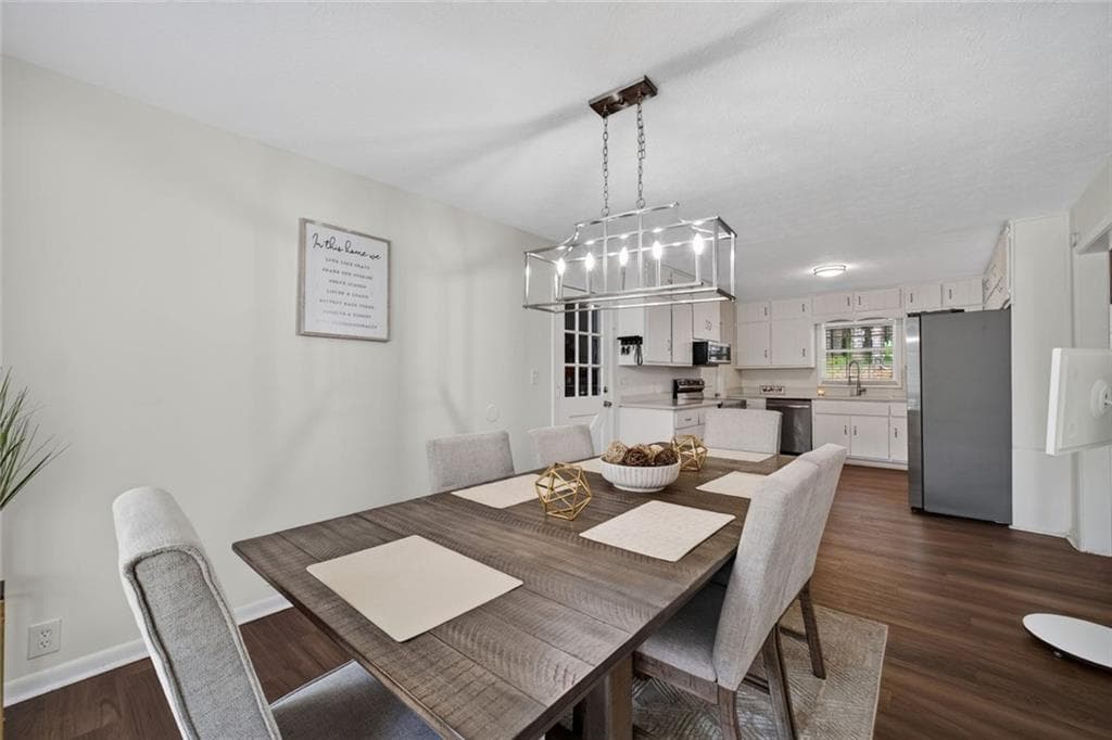 3 bedroom, 2 bathroom, 1,472 sq ft single family residence for sale at 3760 Sunny Hill Drive, Loganville, GA 30052 — photo 2