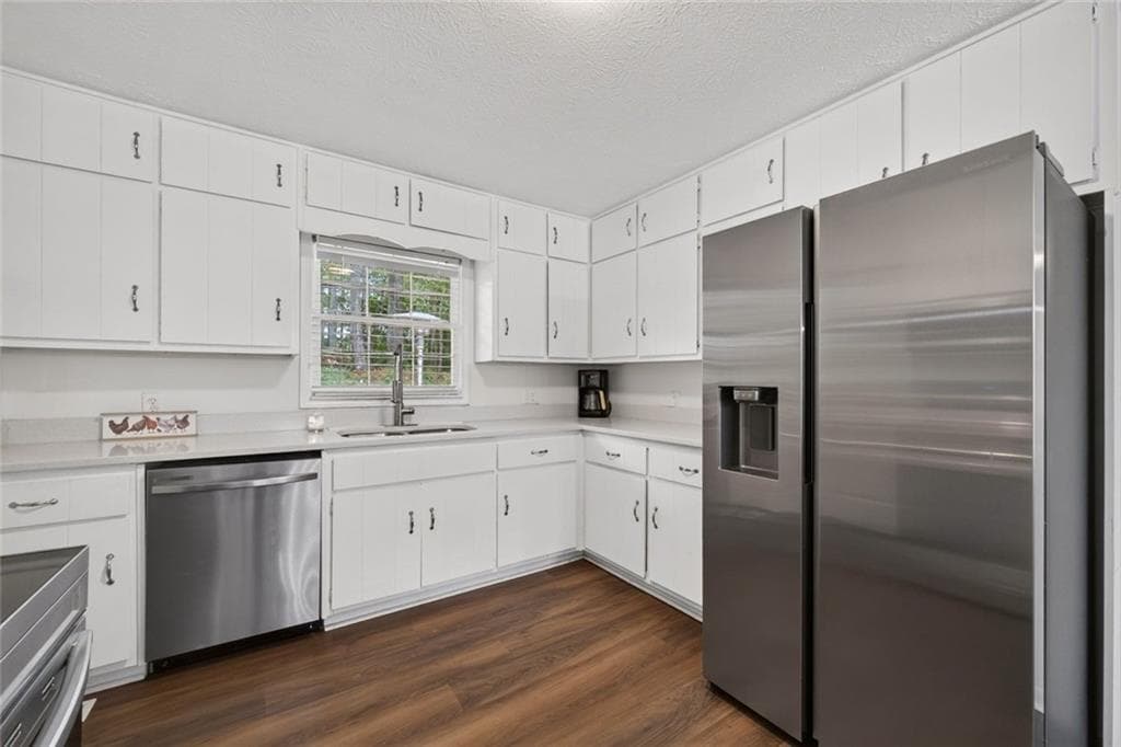 3 bedroom, 2 bathroom, 1,472 sq ft single family residence for sale at 3760 Sunny Hill Drive, Loganville, GA 30052 — photo 9
