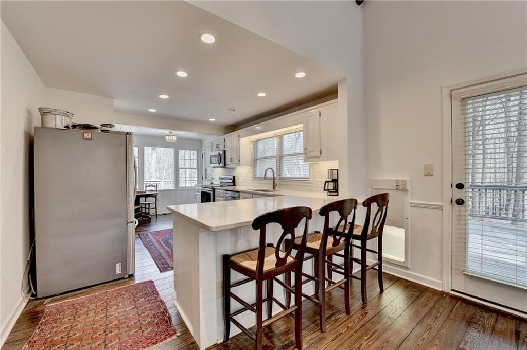 3 bedroom, 3 bathroom, 2,756 sq ft single family residence for sale at 2435 Southers Circle, Suwanee, GA 30024 — photo 7