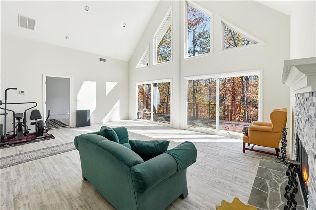 3 bedroom, 2 bathroom, 1,620 sq ft single family residence for sale at 8155 Stone Hill Road, Cumming, GA 30028 — photo 9