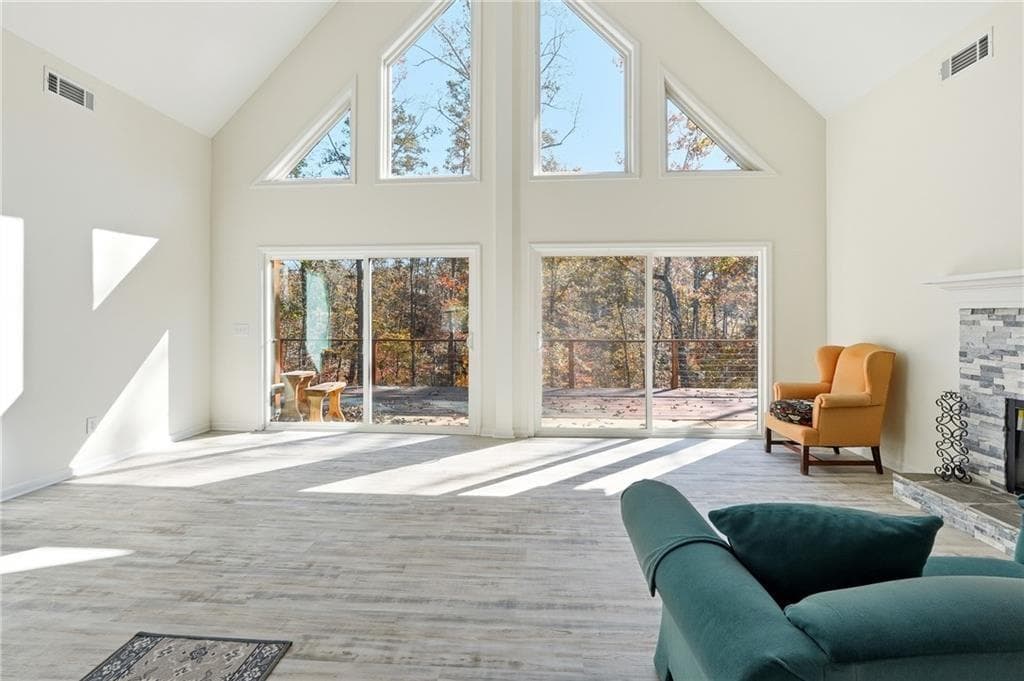 3 bedroom, 2 bathroom, 1,620 sq ft single family residence for sale at 8155 Stone Hill Road, Cumming, GA 30028 — photo 10