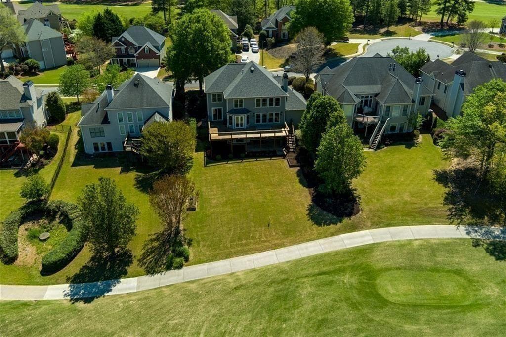 5 bedroom, 4 bathroom, 4,242 sq ft single family residence for sale at 140 Waterstone Pointe, Acworth, GA 30101 — photo 3