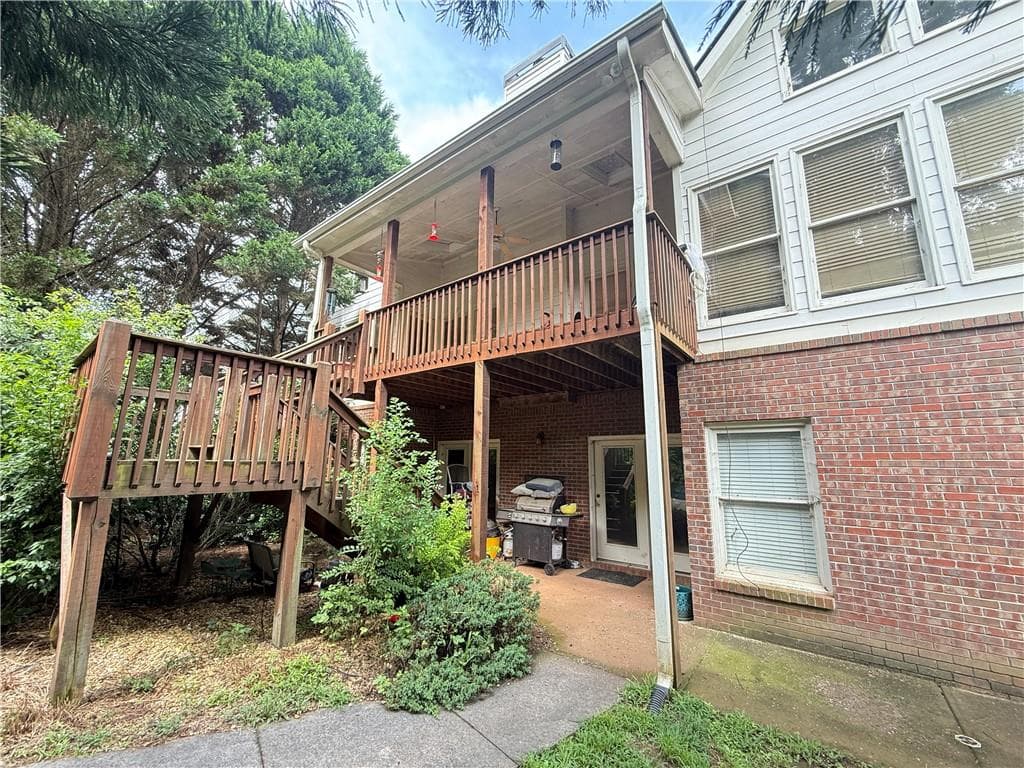 5 bedroom, 4 bathroom, 2,515 sq ft single family residence for sale at 8521 Parkview Court, Monroe, GA 30656 — photo 4