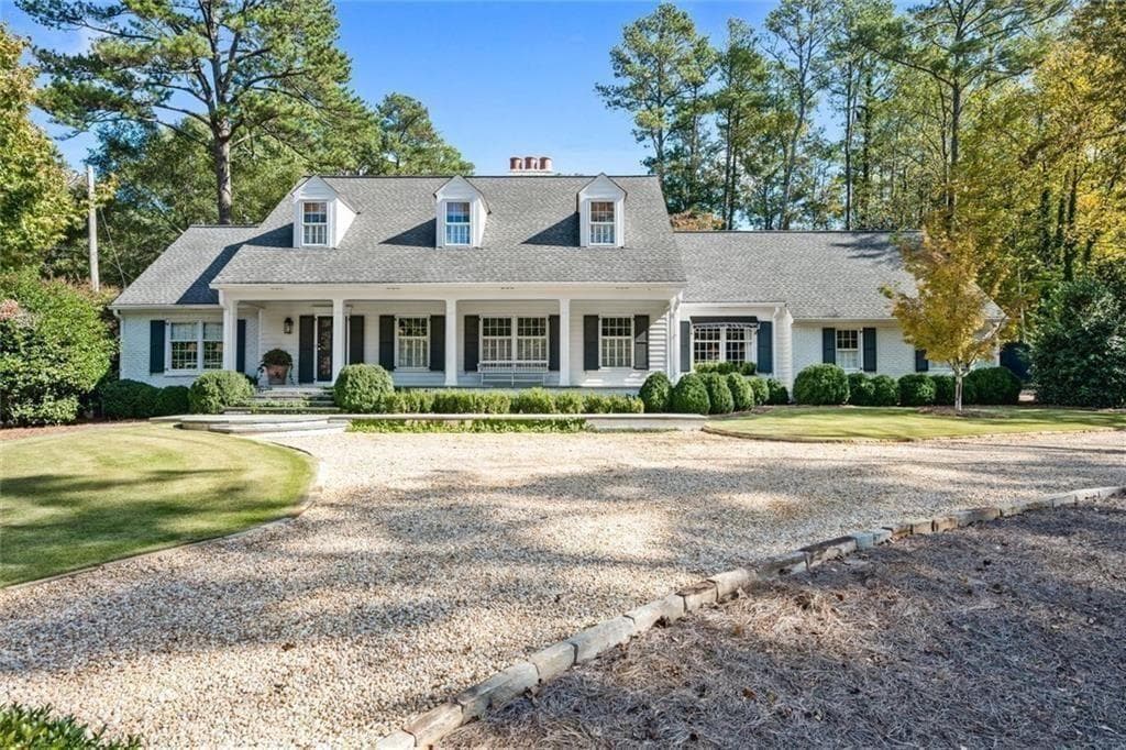 5 bedroom, 5 bathroom, 4,864 sq ft single family residence for sale at 521 Heyward Circle, Marietta, GA 30064 — photo 2