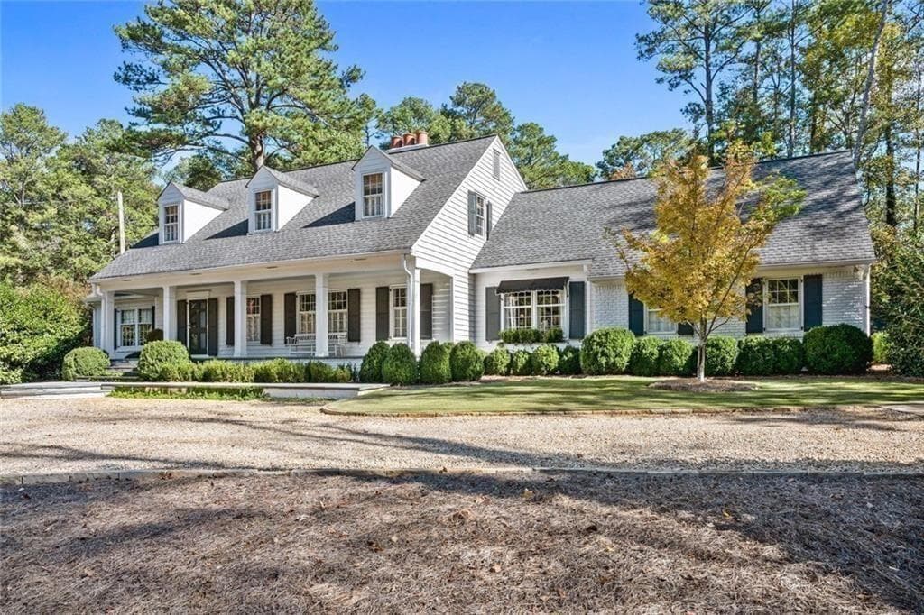 5 bedroom, 5 bathroom, 4,864 sq ft single family residence for sale at 521 Heyward Circle, Marietta, GA 30064 — photo 3