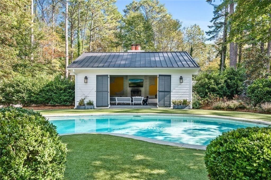5 bedroom, 5 bathroom, 4,864 sq ft single family residence for sale at 521 Heyward Circle, Marietta, GA 30064 — photo 4