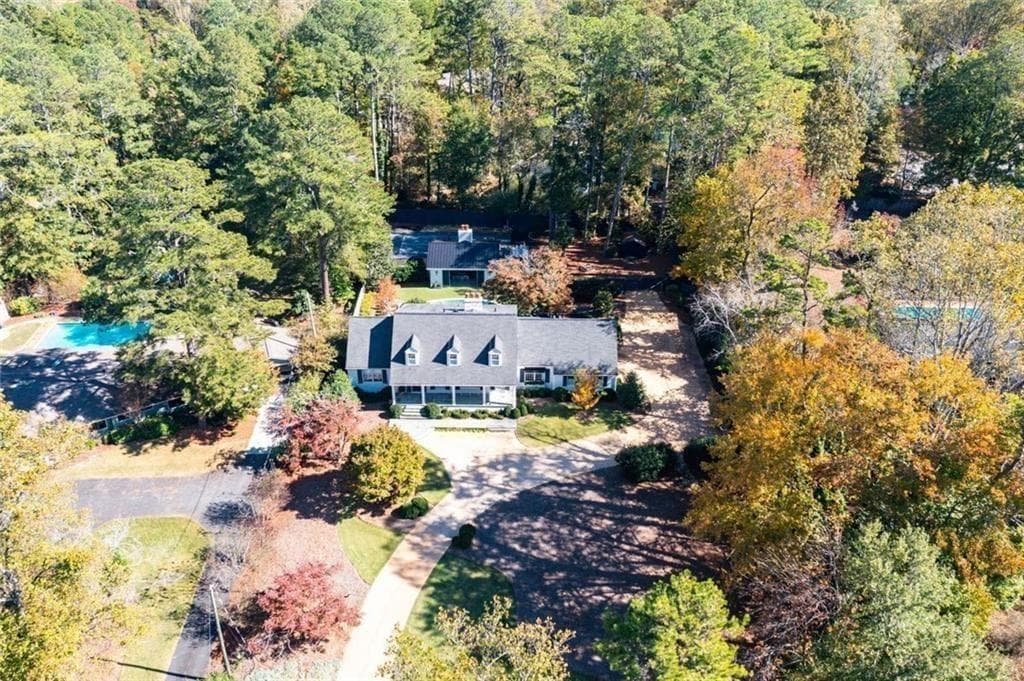 5 bedroom, 5 bathroom, 4,864 sq ft single family residence for sale at 521 Heyward Circle, Marietta, GA 30064 — photo 6