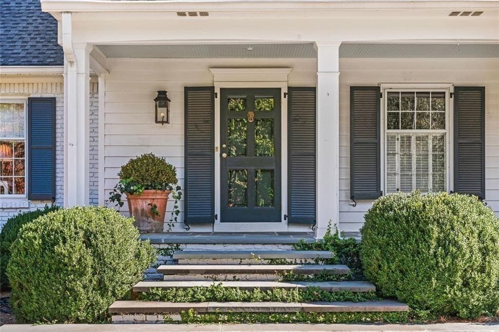 5 bedroom, 5 bathroom, 4,864 sq ft single family residence for sale at 521 Heyward Circle, Marietta, GA 30064 — photo 8