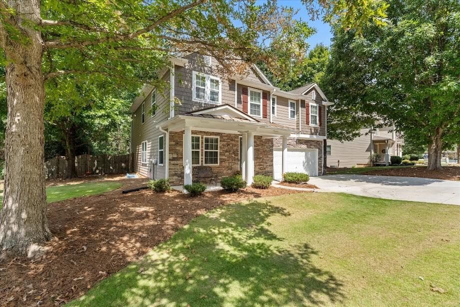 4 bedroom, 3 bathroom, 3,171 sq ft single family residence for sale at 166 Westminster Way, Newnan, GA 30263 — photo 2