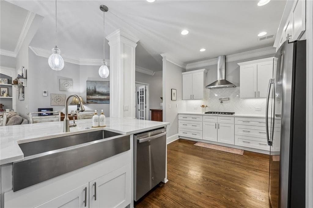5 bedroom, 4 bathroom, 4,575 sq ft single family residence for sale at 7219 Grand Reunion Drive, Hoschton, GA 30548 — photo 4