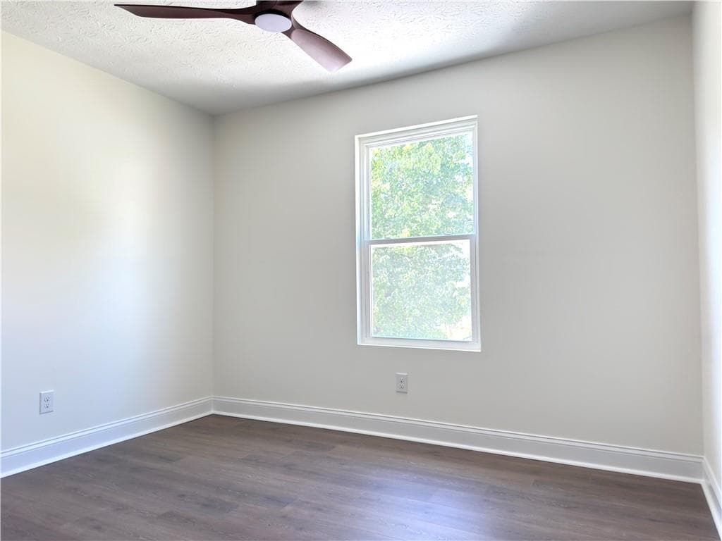 3 bedroom, 2 bathroom, 1,368 sq ft single family residence for sale at 1481 Black Hickory Place, Norcross, GA 30093 — photo 8