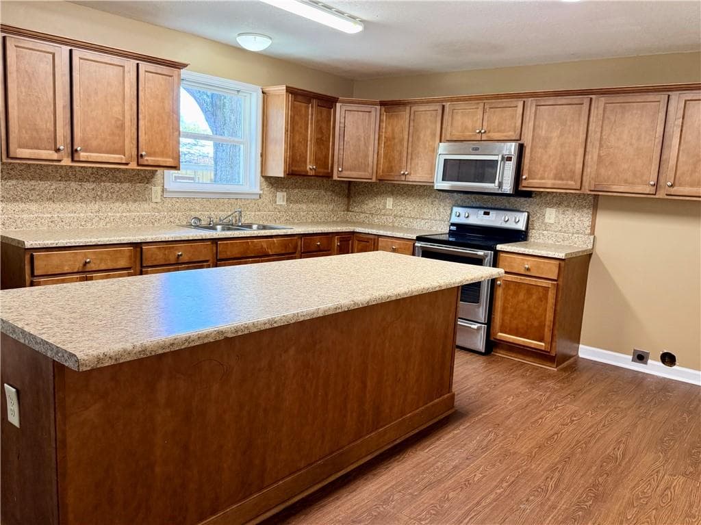 2 bedroom, 2 bathroom, 1,188 sq ft single family residence for sale at 335 Craigtown Road, Calhoun, GA 30701 — photo 9