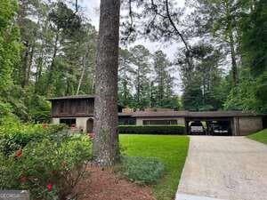 4 bedroom, 4 bathroom, 2,855 sq ft single family residence under contract at 3349 S Bay Drive, Jonesboro, GA 30236