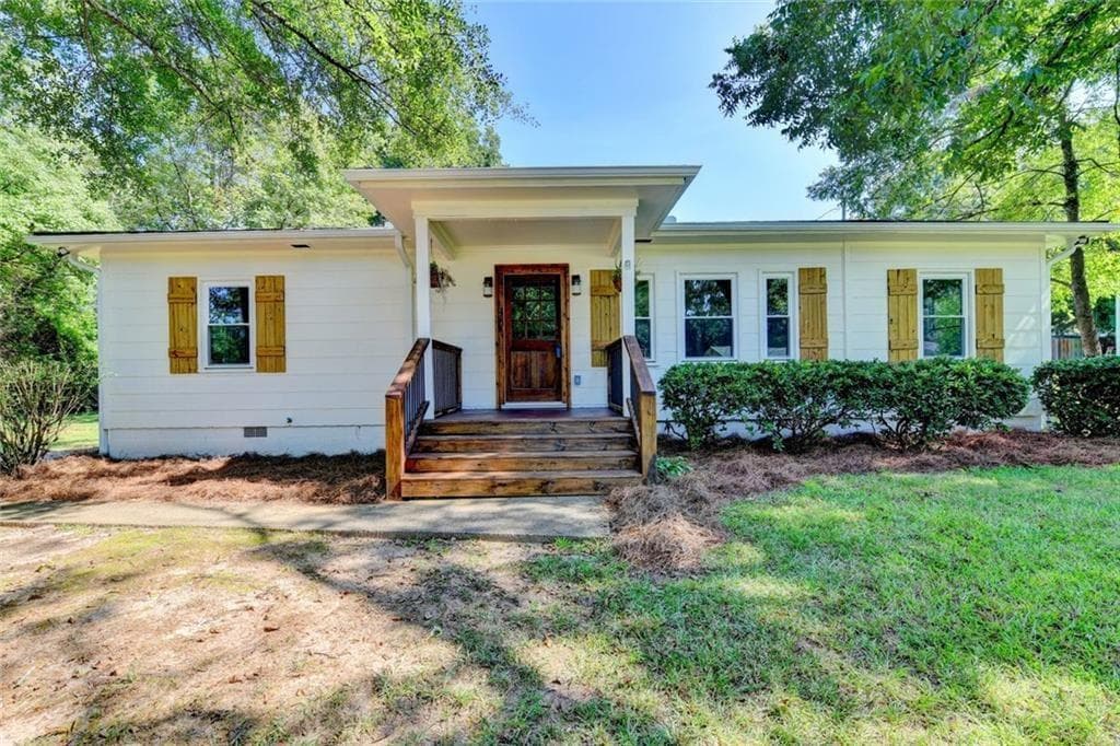 3 bedroom, 2 bathroom, 1,052 sq ft single family residence for sale at 107 Lakeshore Circle, Braselton, GA 30517 — photo 4