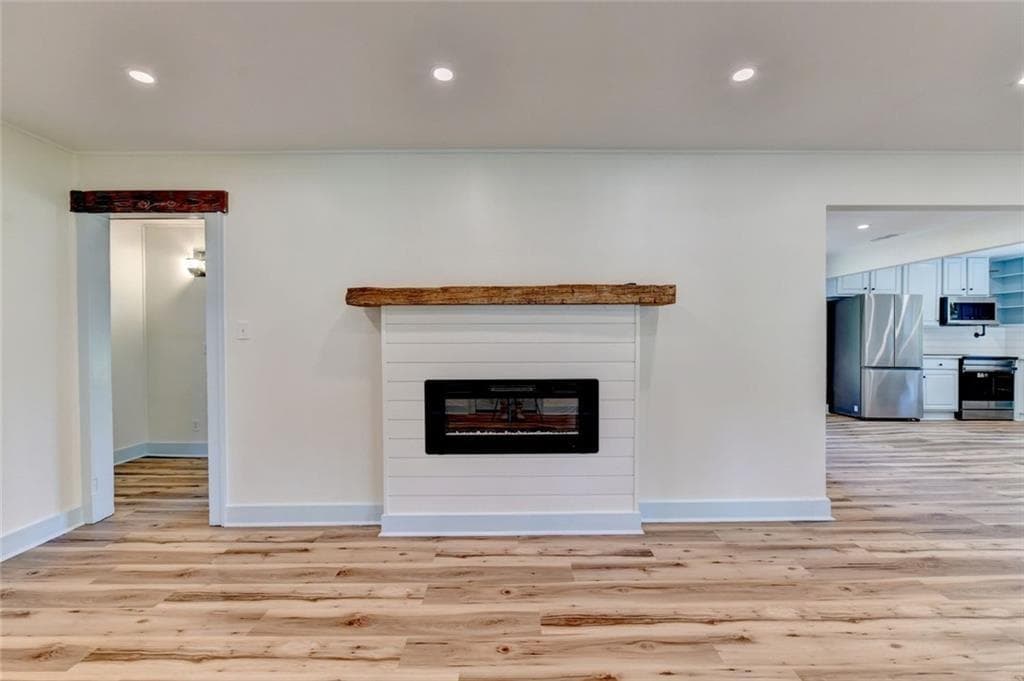 3 bedroom, 2 bathroom, 1,052 sq ft single family residence for sale at 107 Lakeshore Circle, Braselton, GA 30517 — photo 7