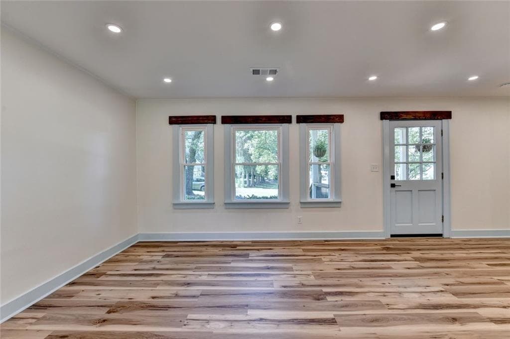 3 bedroom, 2 bathroom, 1,052 sq ft single family residence for sale at 107 Lakeshore Circle, Braselton, GA 30517 — photo 10