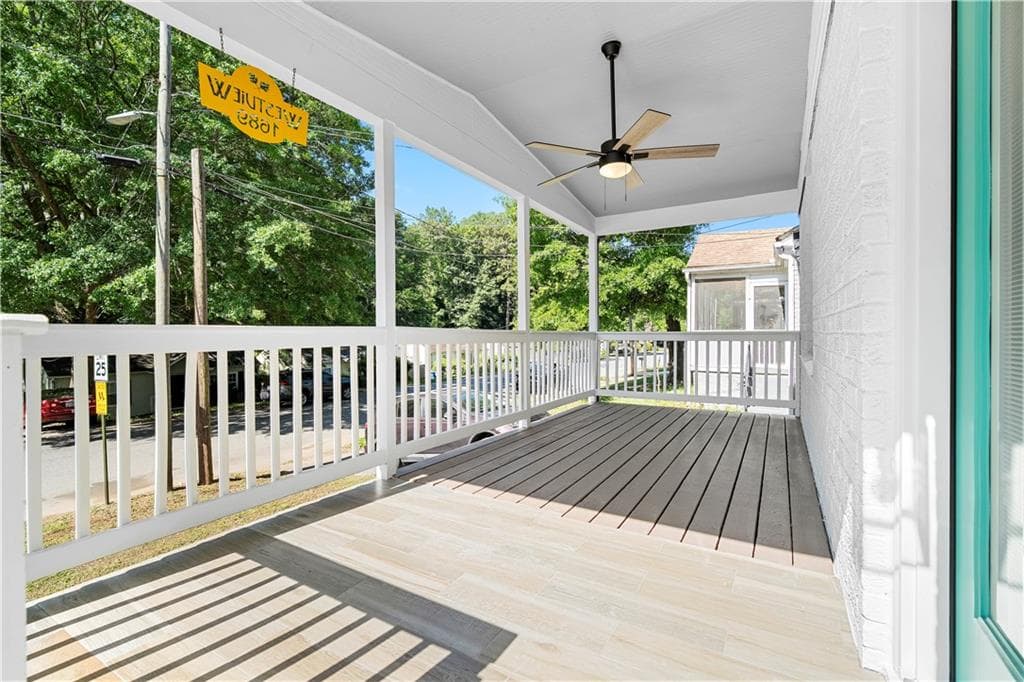 4 bedroom, 4 bathroom, 2,086 sq ft single family residence for sale at 1689 Derry Avenue, Atlanta, GA 30310 — photo 4