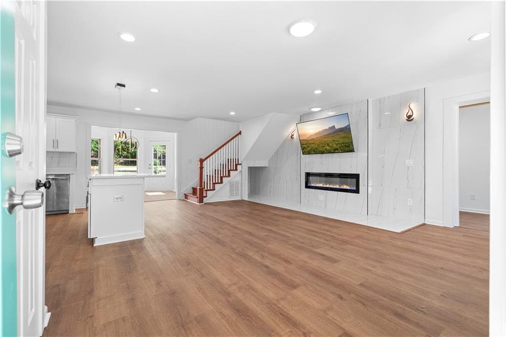 4 bedroom, 4 bathroom, 2,086 sq ft single family residence for sale at 1689 Derry Avenue, Atlanta, GA 30310 — photo 5