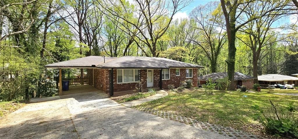 3 bedroom, 2 bathroom, 1,200 sq ft single family residence for rent at 2833 Rockcliff Road, Atlanta, GA 30316 for $1,850 a month — photo 1 of 18