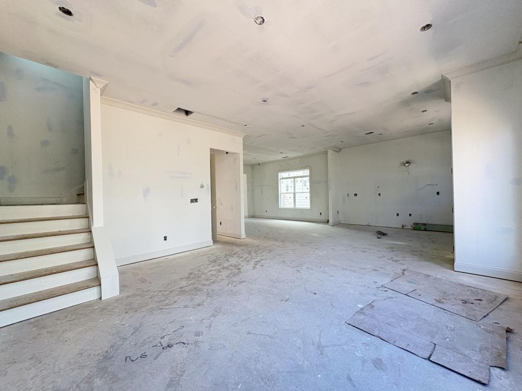 4 bedroom, 4 bathroom, 2,397 sq ft single family residence for sale at 124 Dewey Road, Lilburn, GA 30047 — photo 6