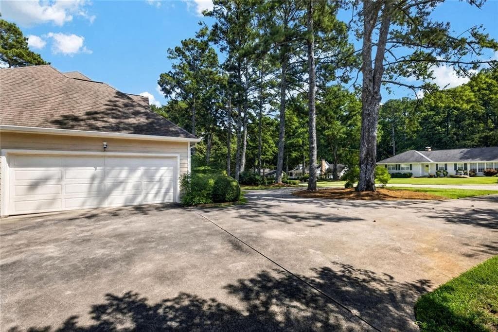 4 bedroom, 3 bathroom single family residence for sale at 110 Ben Horton Drive, Mcdonough, GA 30253 — photo 5