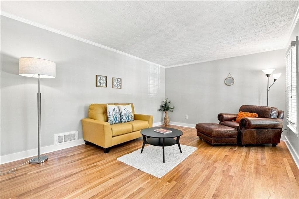4 bedroom, 3 bathroom, 2,571 sq ft single family residence for sale at 4067 Wembley Forest Way, Atlanta, GA 30340 — photo 4