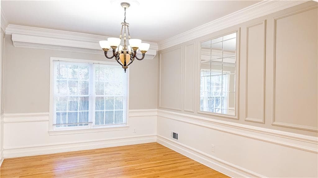 4 bedroom, 3 bathroom, 2,701 sq ft single family residence for sale at 5630 Vicarage Walk, Alpharetta, GA 30005 — photo 10