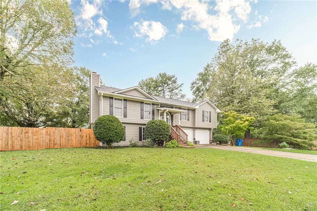 5 bedroom, 3 bathroom, 2,103 sq ft single family residence for sale at 27 Creek View Drive, Hoschton, GA 30548 — photo 5