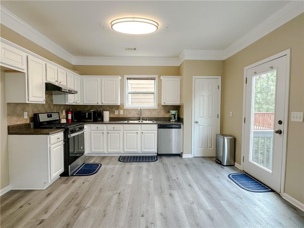 5 bedroom, 2 bathroom, 2,926 sq ft single family residence for rent at 2206 Worrall Hill Drive, Duluth, GA 30096 for $2,600 a month — photo 10