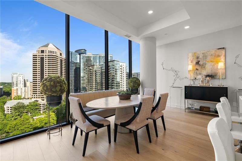 3 bedroom, 3 bathroom, 2,071 sq ft condominium for sale at 40 12th Street 1603, Atlanta, GA 30309 — photo 6