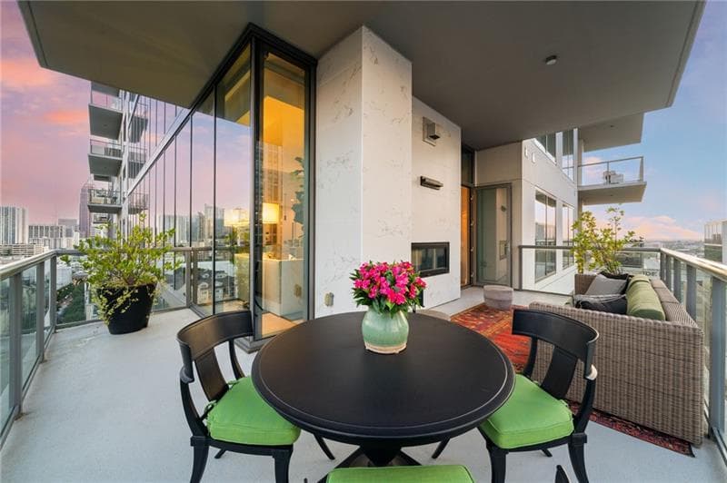 3 bedroom, 3 bathroom, 2,071 sq ft condominium for sale at 40 12th Street 1603, Atlanta, GA 30309 — photo 3