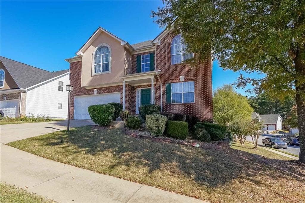 4 bedroom, 3 bathroom, 2,796 sq ft single family residence for rent at 2470 Skylars Mill Way, Snellville, GA 30078 for $2,500 a month — photo 2