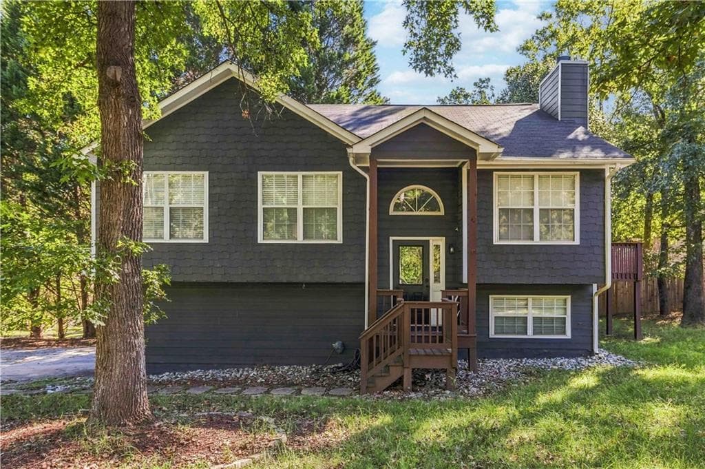 3 bedroom, 2 bathroom, 1,880 sq ft home for sale at 3235 Southshore Court, Cumming, GA
