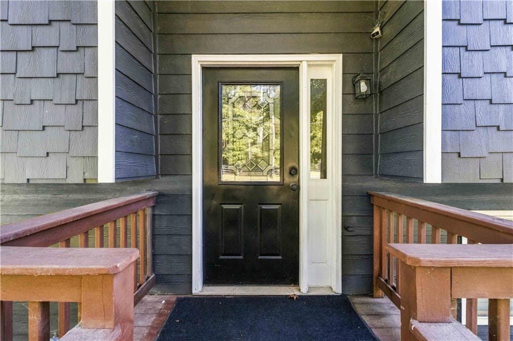 3 bedroom, 2 bathroom, 1,880 sq ft single family residence for sale at 3235 Southshore Court, Cumming, GA 30041 — photo 4