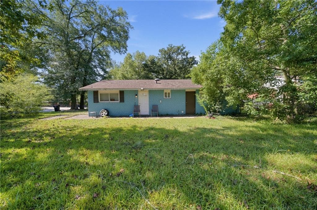 3 bedroom, 2 bathroom, 1,100 sq ft single family residence for sale at 4791 Wellborn Drive, Columbus, GA 31907