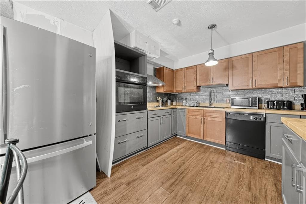 3 bedroom, 2 bathroom, 1,100 sq ft single family residence for sale at 4791 Wellborn Drive, Columbus, GA 31907 — photo 8