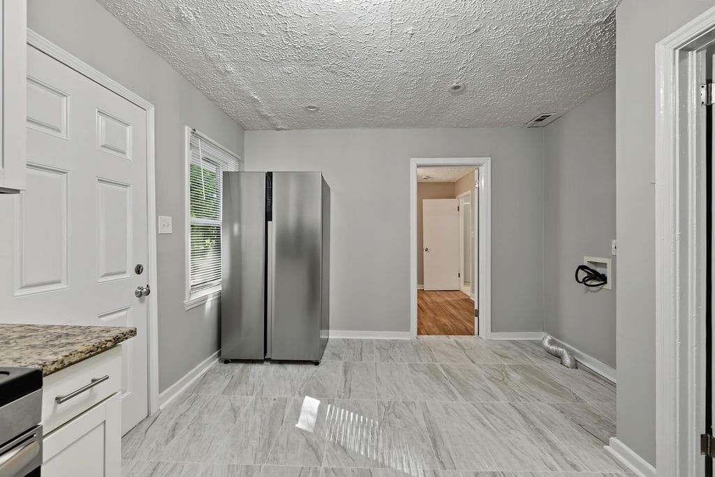 3 bedroom, 1 bathroom, 1,000 sq ft single family residence for sale at 2312 Polar Rock Avenue, Atlanta, GA 30315 — photo 7