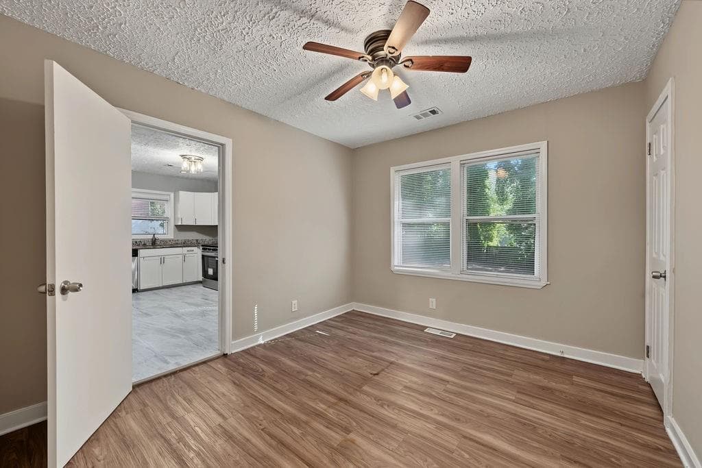 3 bedroom, 1 bathroom, 1,000 sq ft single family residence for sale at 2312 Polar Rock Avenue, Atlanta, GA 30315 — photo 8
