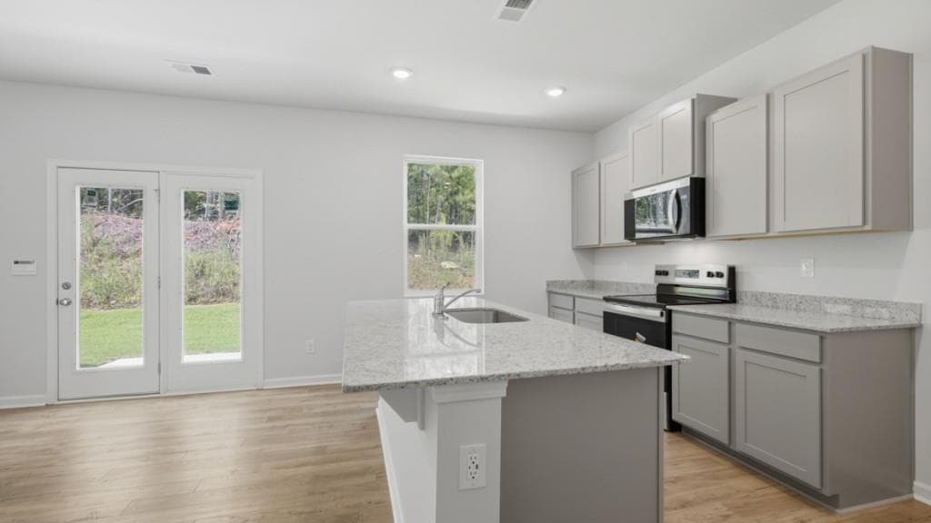 4 bedroom, 3 bathroom, 1,991 sq ft single family residence for sale at 8171 Coldstream Drive, Fairburn, GA 30213 — photo 4