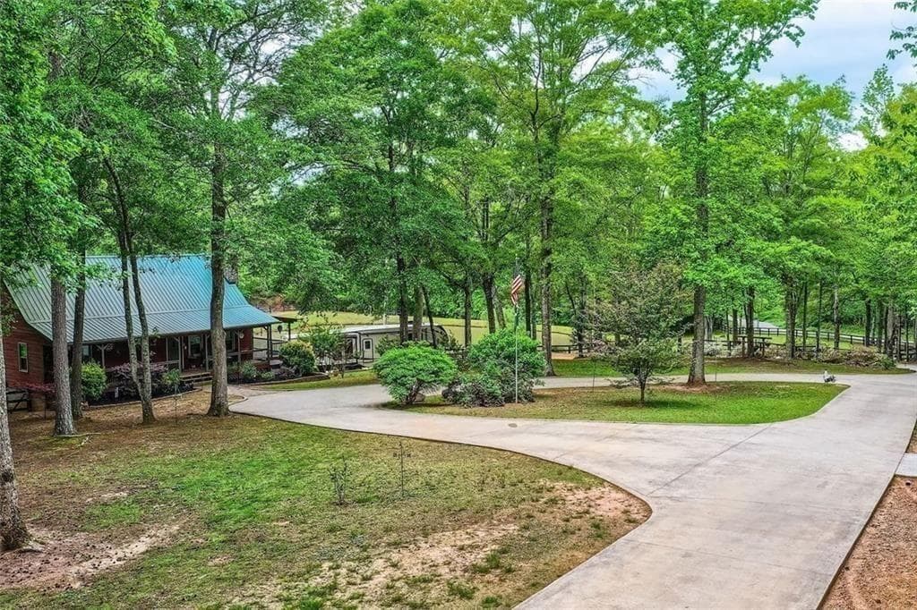 4 bedroom, 3 bathroom, 3,273 sq ft single family residence for sale at 5419 Tyree, Winston, GA 30187 — photo 10